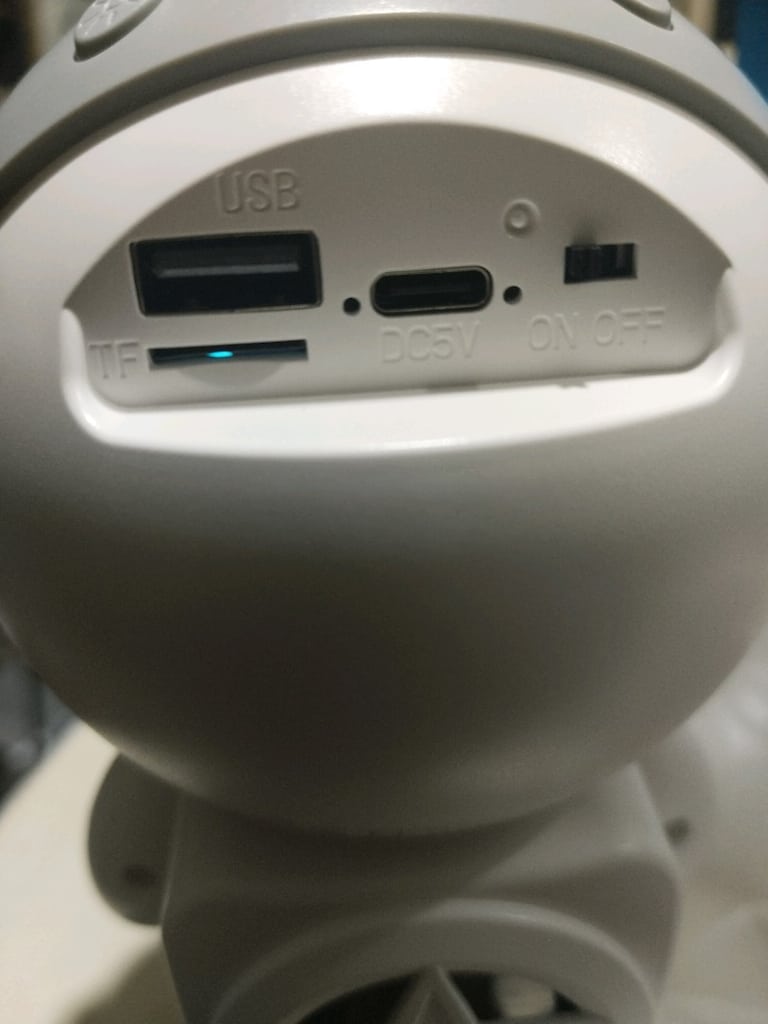 YENİ KUTUSUNDA PİRANHA MARKA ASTRONOT USB KART GİRİSLİ SARZLİ HOPARLÖR - 9