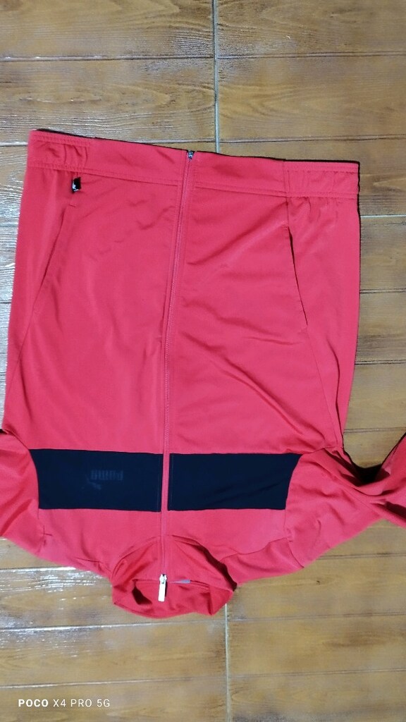 #Puma likralı mont..Kolda ve arkada ufak kusur..Terzide halledilir..