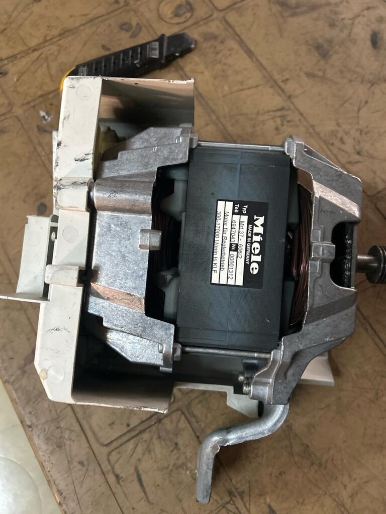 miela camaşır makınadı motoru calışir - 2
