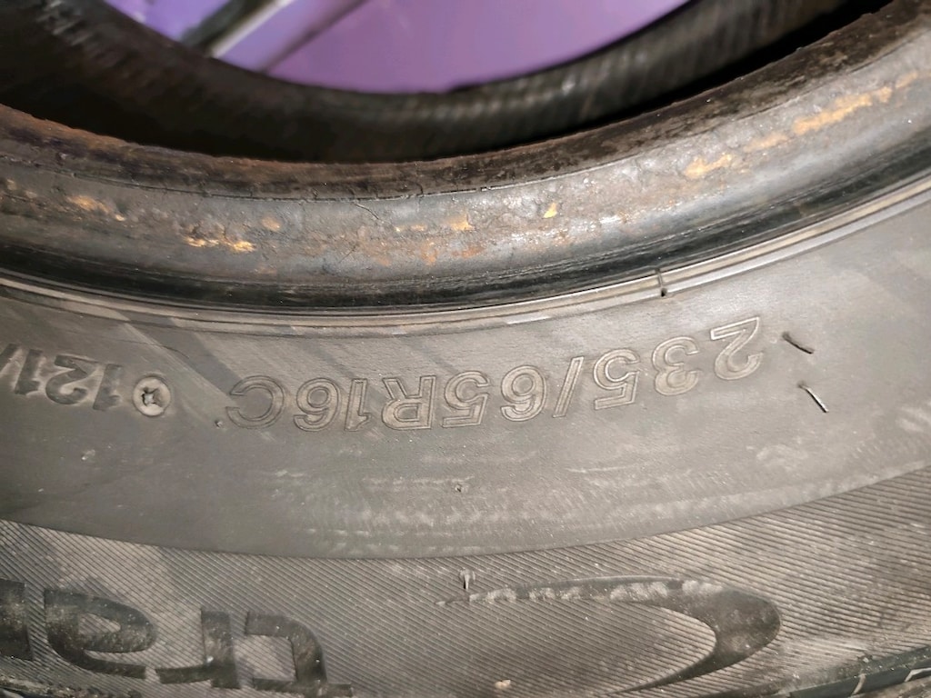 235 65 16 c Lassa marka 2 adet lastik - 2