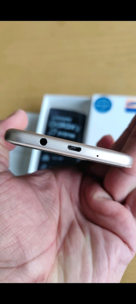 Samsung Galaxy J7 Prime - 6