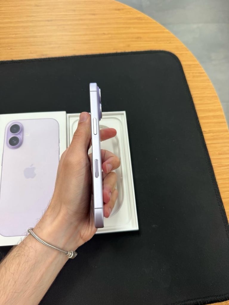İphone 17 256 Gb Lila 1 Günlük %100 Pil Devir Sayısı 1 - 3