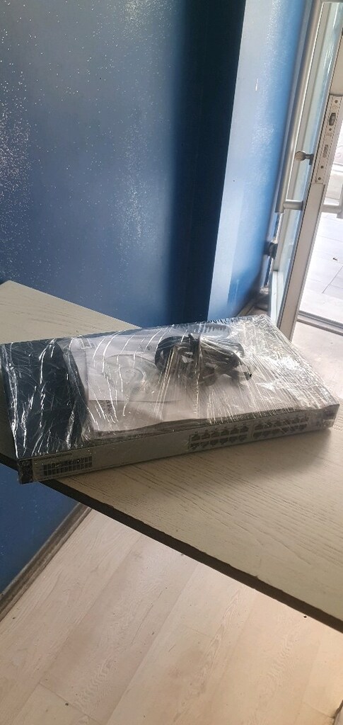 HP1820 24G Switch. YÖNETİLEBİLİR 24 PORT GİGABİT - 4