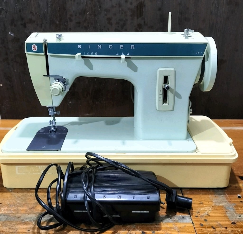 Singer 257 Zigzag Dikiş Makinası - letgo'dan Sıfırından Uygun Fiyata Al