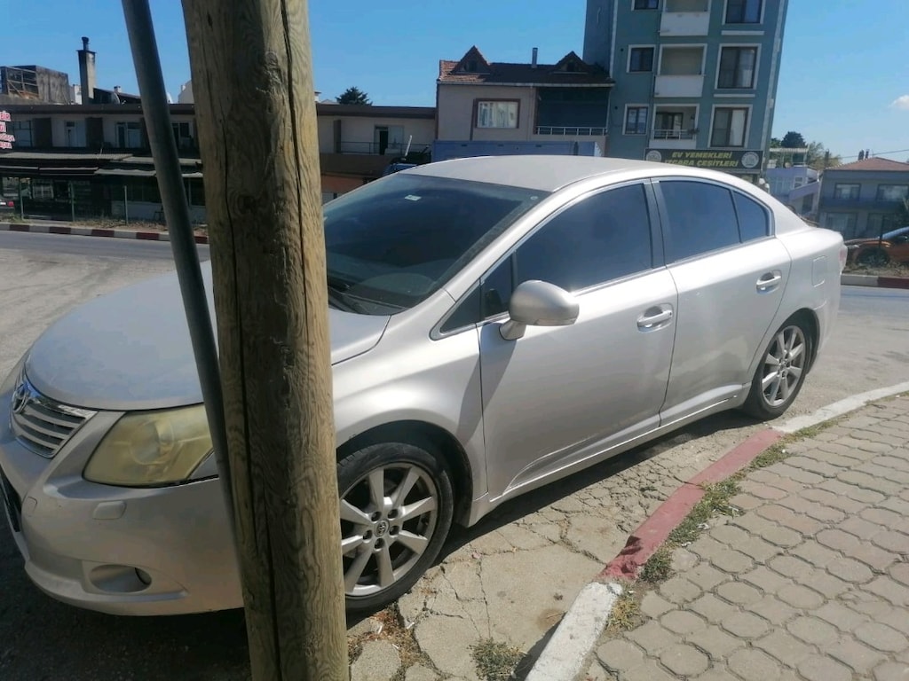 2009 Model Toyota Avensis - 14
