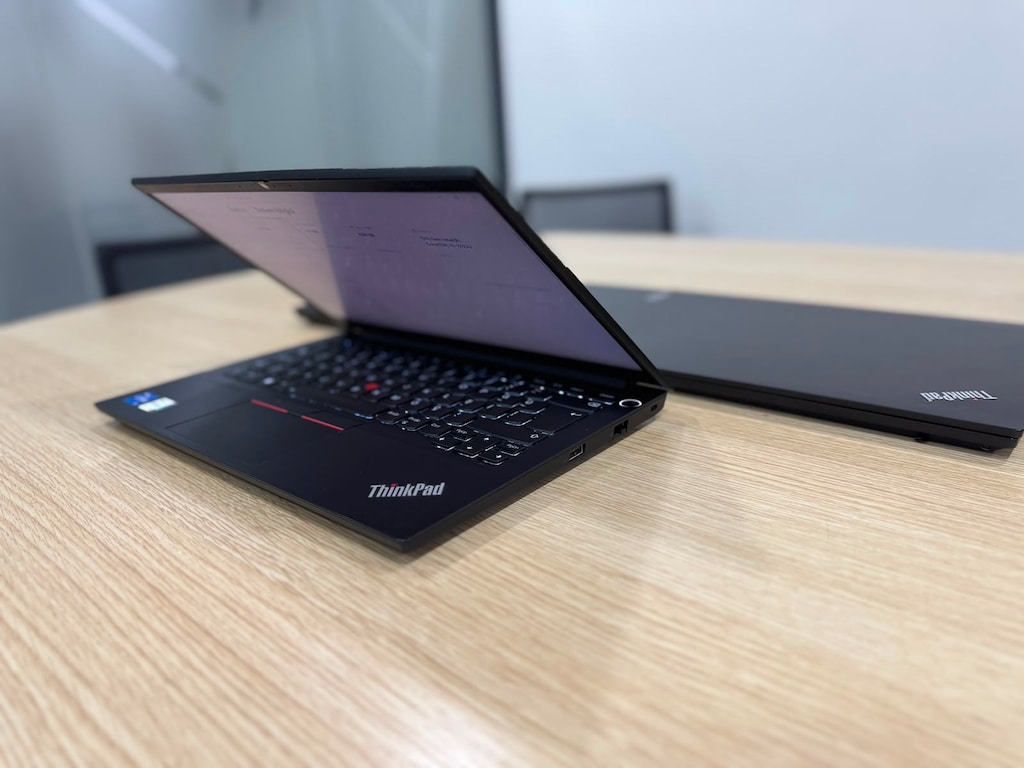 3 Adet Lenovo ThinkPad E14 Gen 4 14 inch i5 12.Nesil 8GB 512GB - 4
