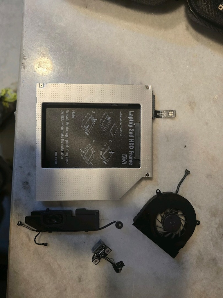 Macbook pro yedek parça - 10