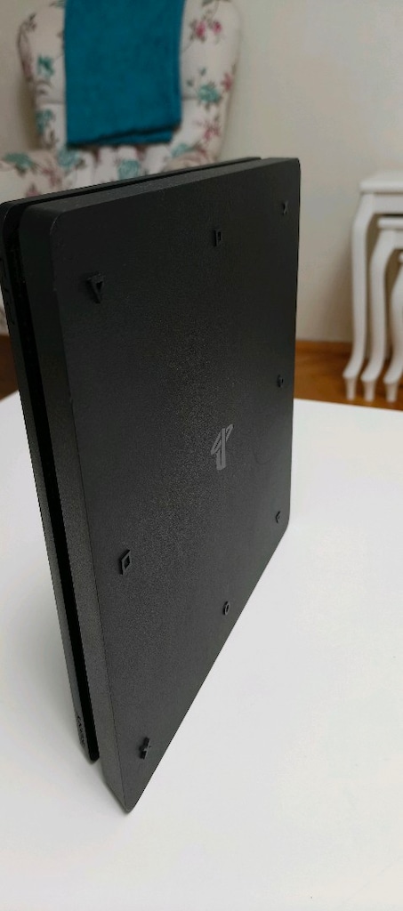 Sahibinden tamir görmemiş kırık olmayan tertemiz Ps4 1 Tb - 6