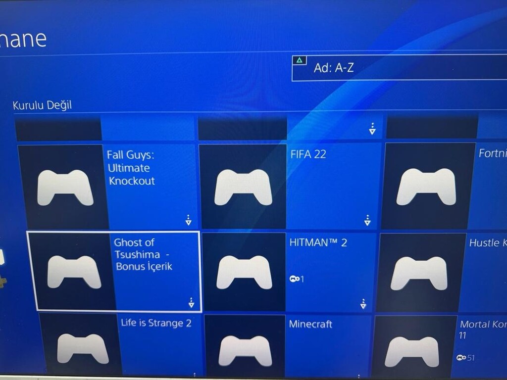 Playstation 4 . 2 adet kol . Pes21 Gta5 ve birçok oyun - 3