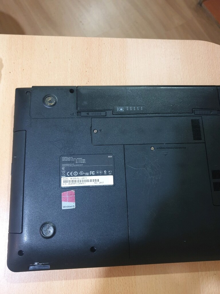 samsung Laptop. Parça Niyetine - 3
