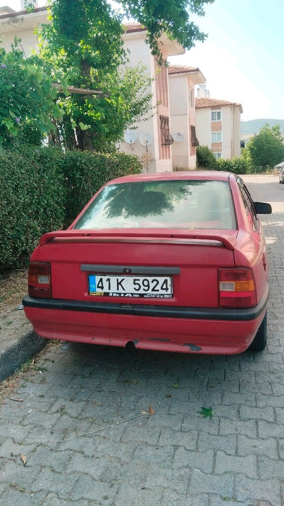 Opel Vectra 1.8 gl - 3
