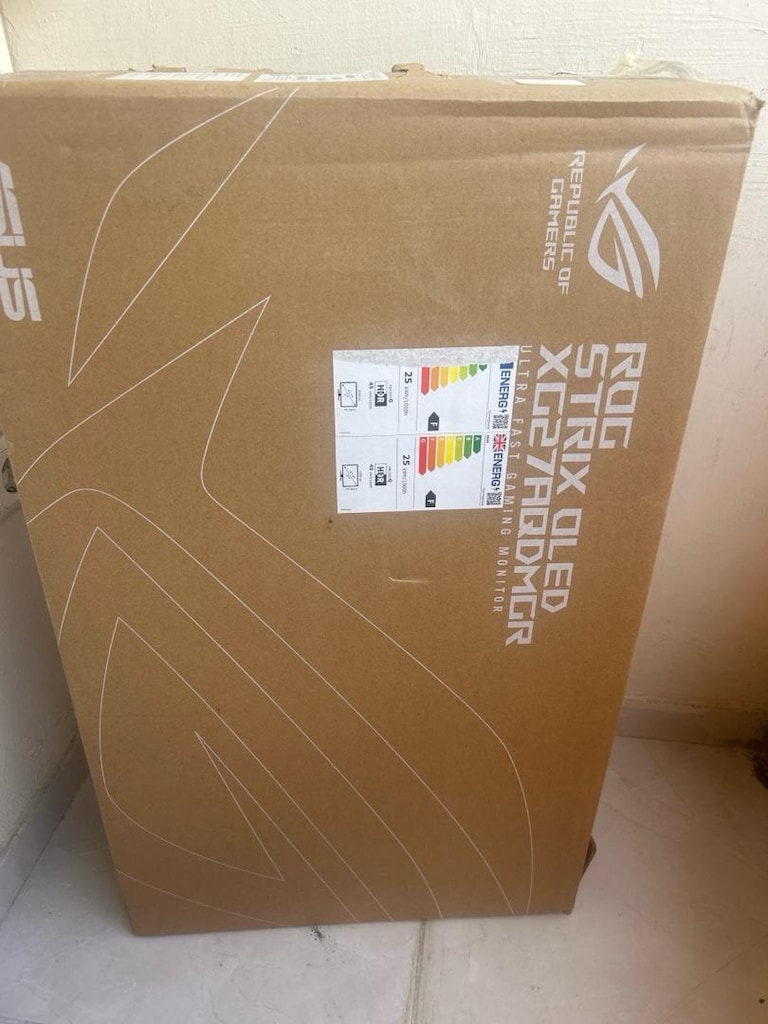 Asus Oled Gaming pc 27” - 3