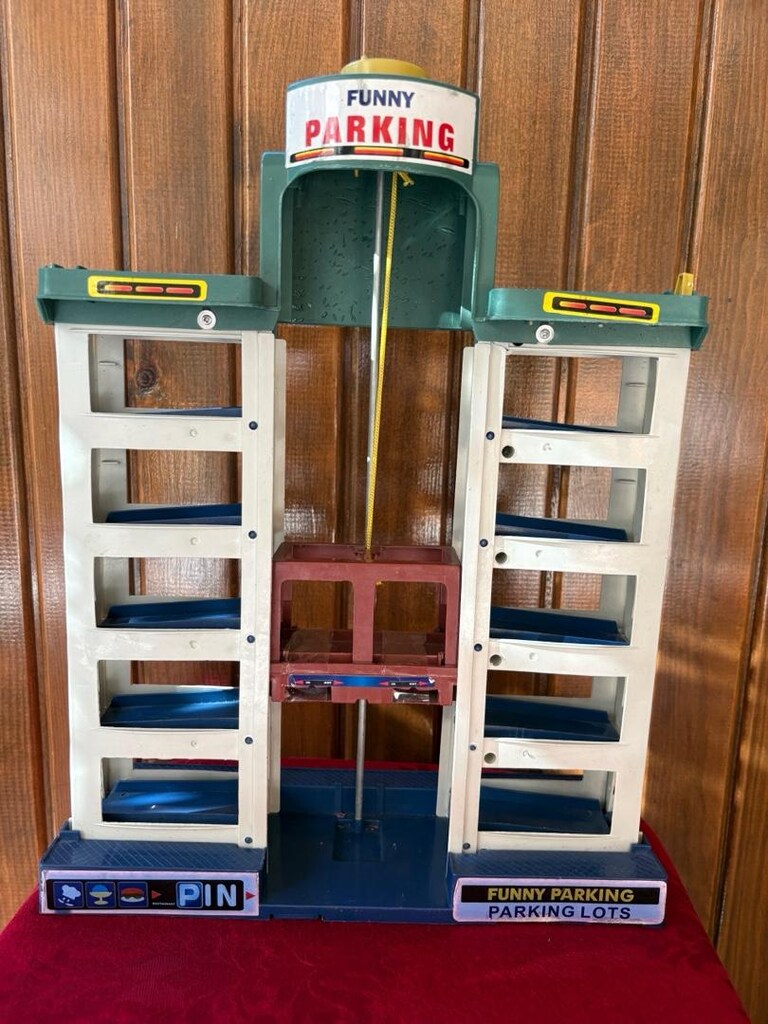 Vintage "Funny Parking" 1:64 Die-Cast Araç Sergileme Standı / Vitrini - 4