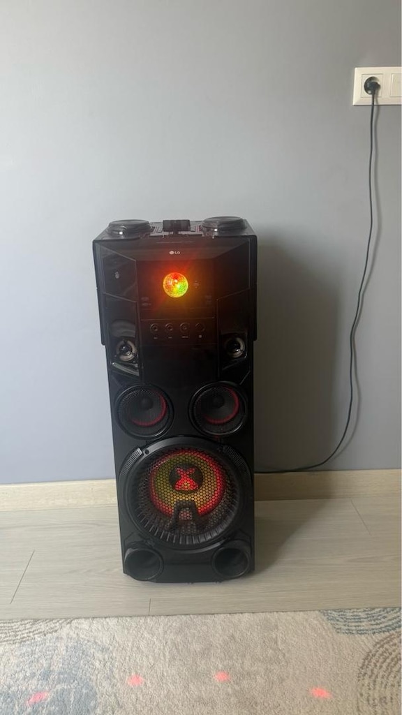 LG OM7560 XBOOM 1000w