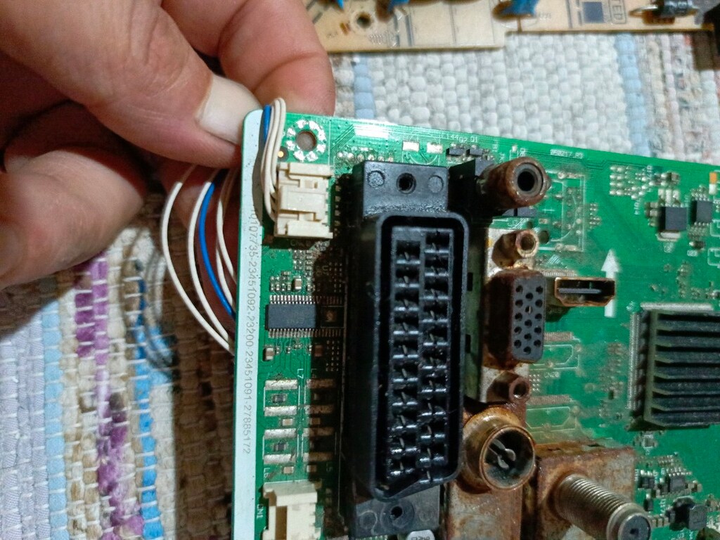 17mb140 - 4