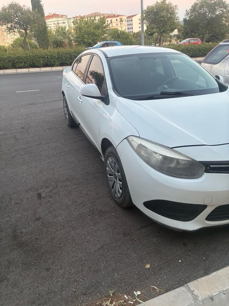 2013 205000 binde Renault fluence - 4