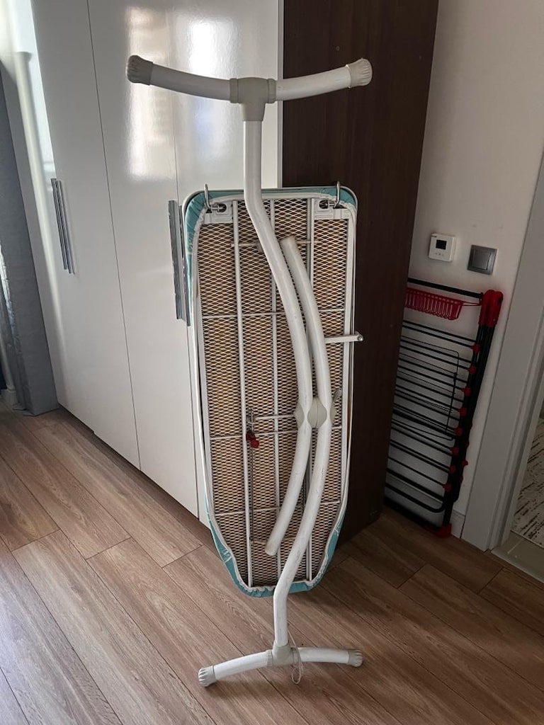 Temiz Büyük Ütü Masası Gazelle Marka - 3