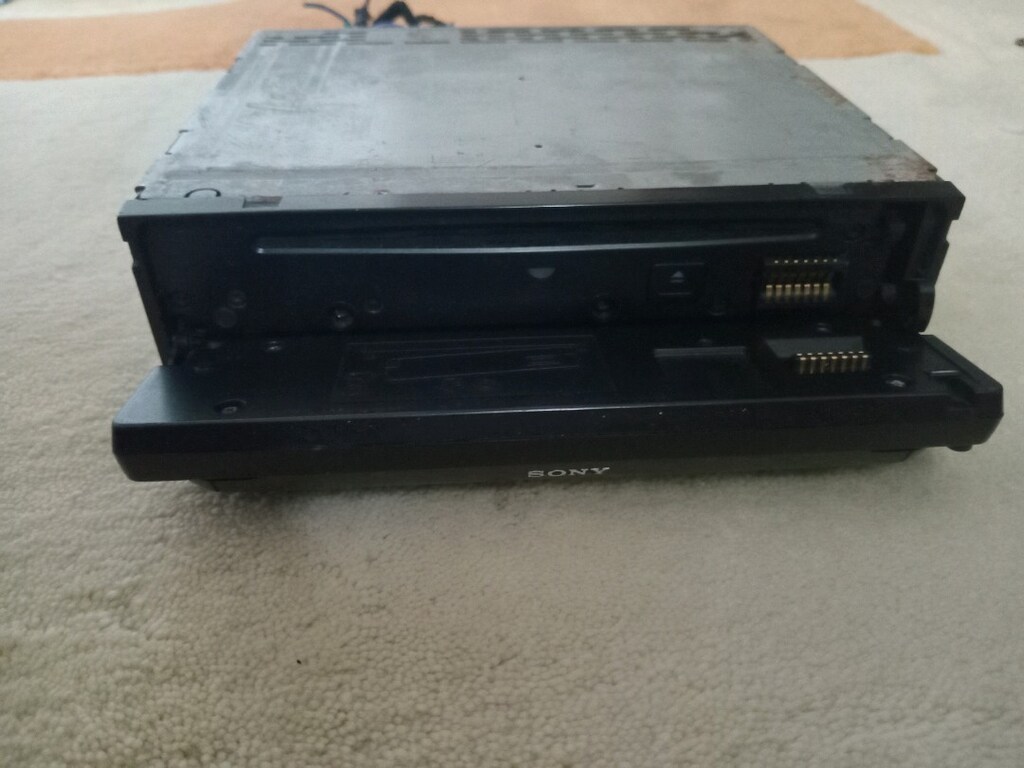 Sony cdx f5000c - 2