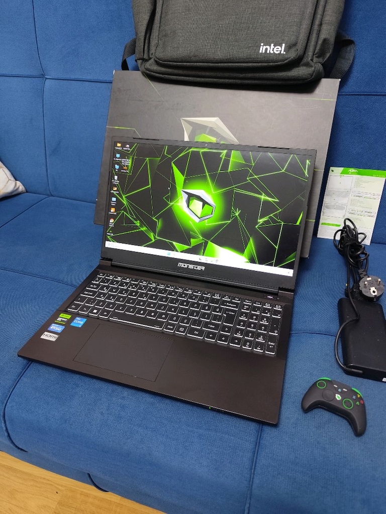İ5 12450H + 6 GB RTX 3050 + 16 GB RAM + 512 SSD + Monster Oyun Laptop - 2