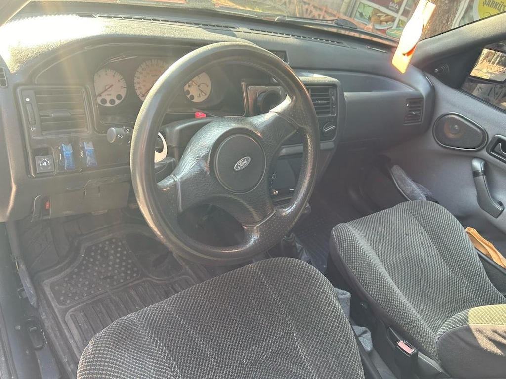 Ford escort - 4