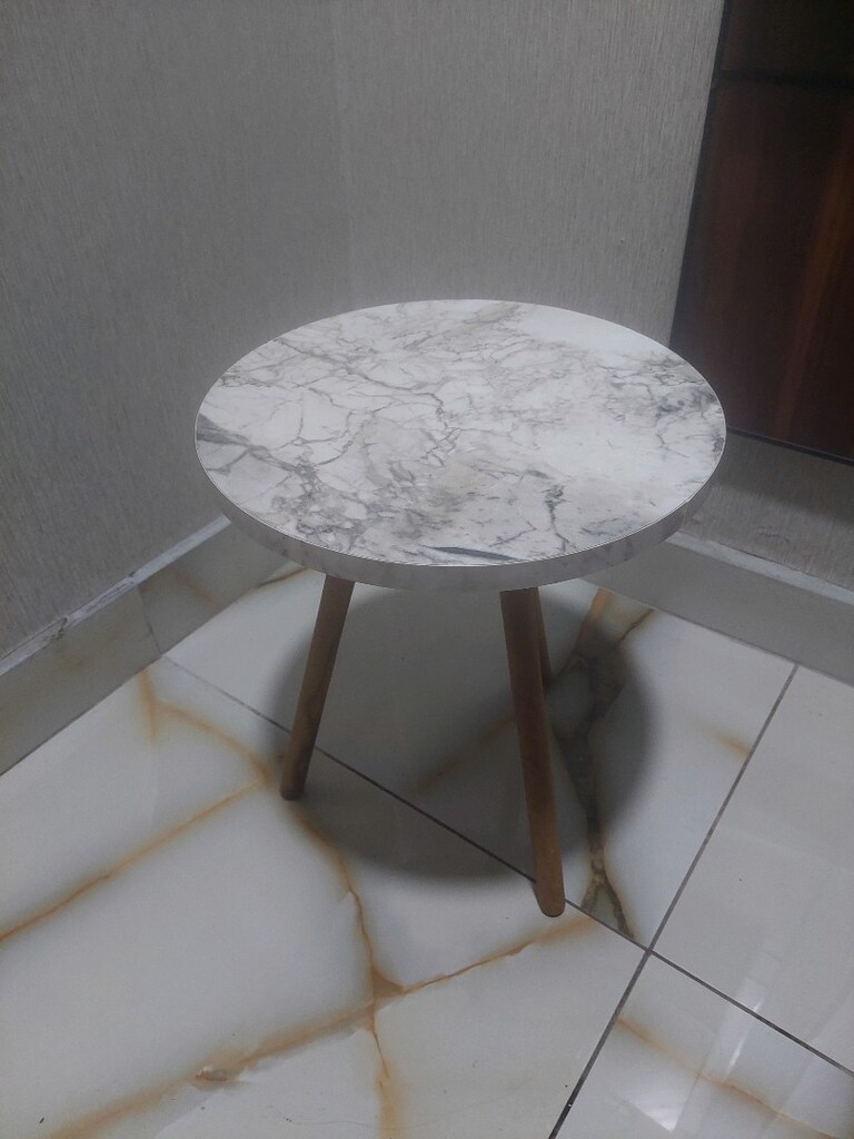 Fiskos sehpa. Çap 50 cm. Yerden yüksekliği 43 cm. Diğeri hediye. - 8