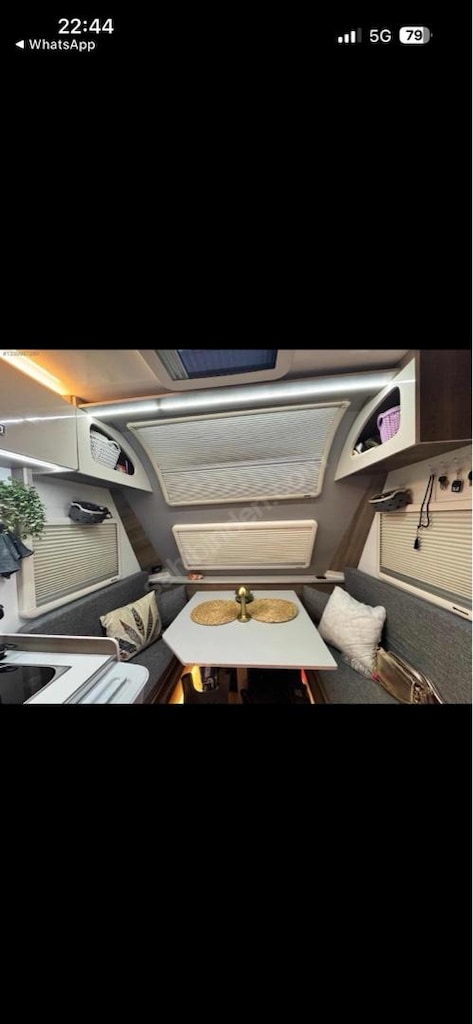 karavan - 8