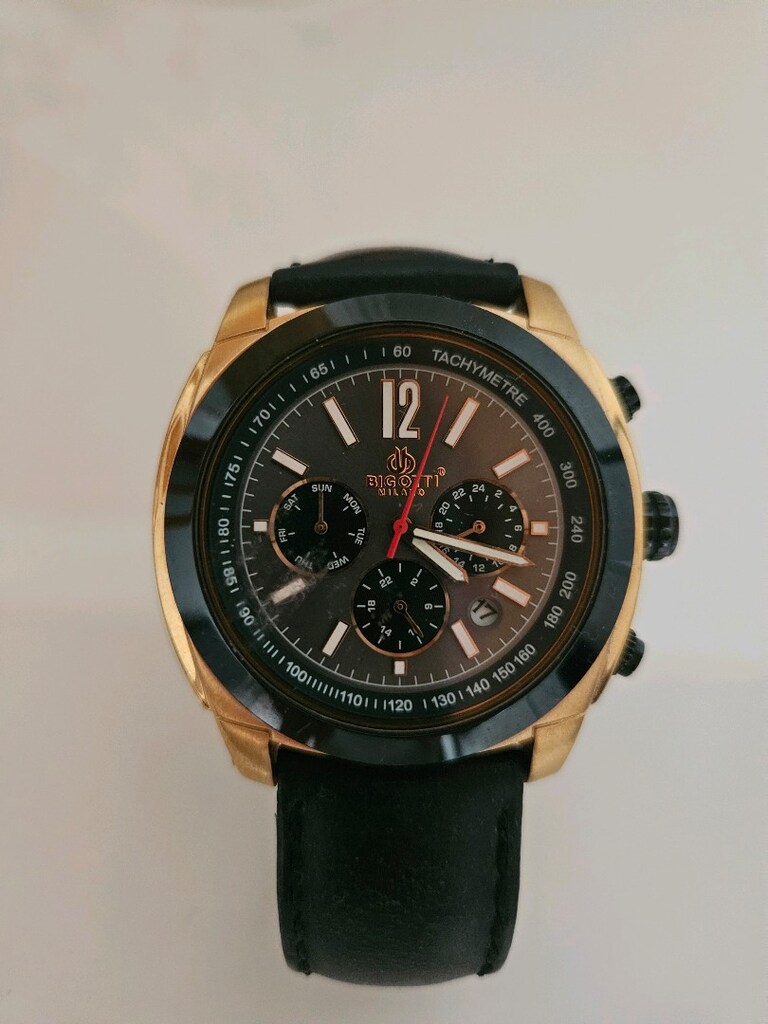Bigotti Milano saat - 2
