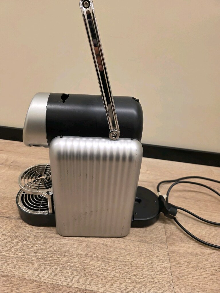 NespressoNespresso Zenius Espresso Kapsül Kahve Makinesi - 3