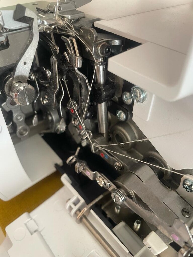 Sıfır Overlok ve Reçme Makinesi / Bernette B48 - 6