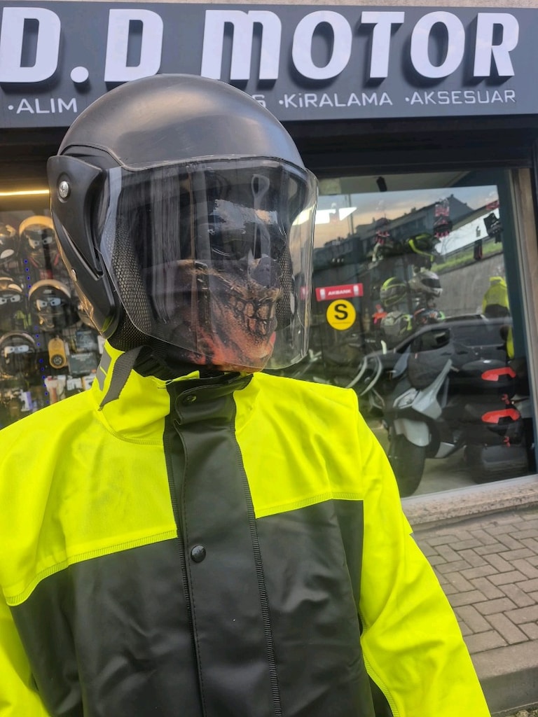 Kaliteli Cepli Yağmurluk Takımı