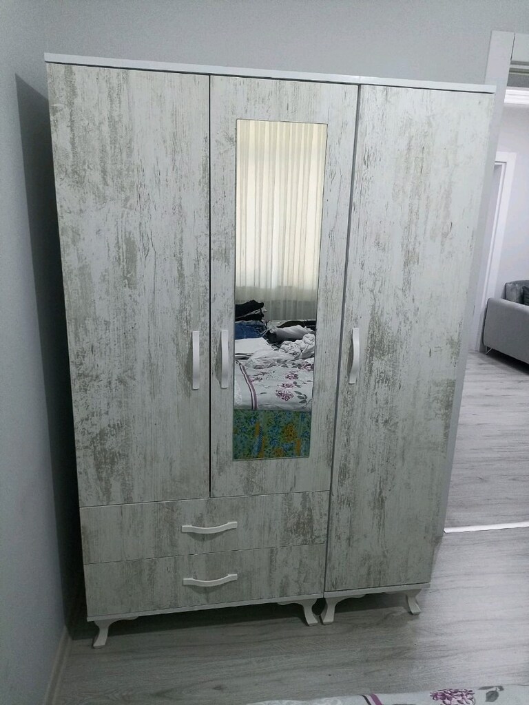3 Kapılı Gardolap - 2