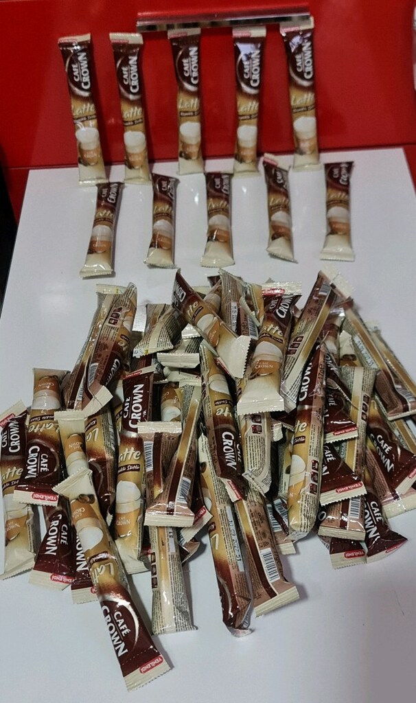 10 adet Cafe Crown LATTE 17 gr. 10 lu paketler halindedir. - 7