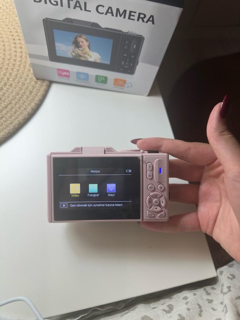Retro pembe kamera - 5