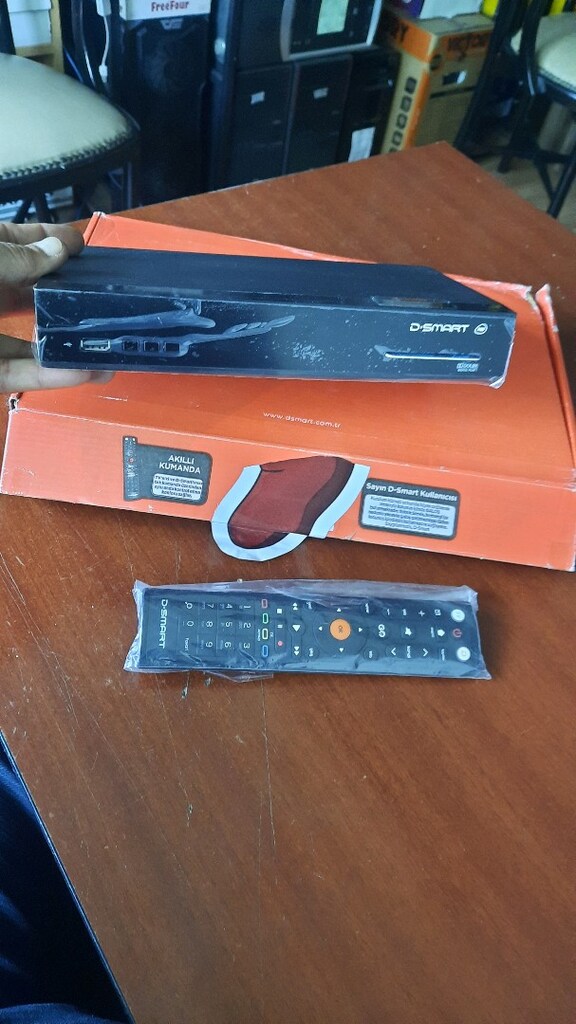 Dsmart cihazı ve kumandası çok kısa süre kullanılmış, adaptörü yoktur - 4