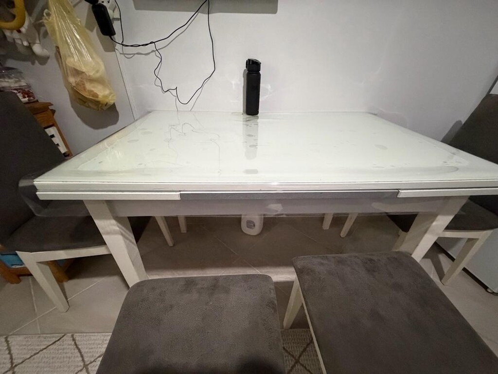 Yemek Masası,Açılabilir,4 Sandalyesi ile birlikte Temiz kullanılmıştır - 2