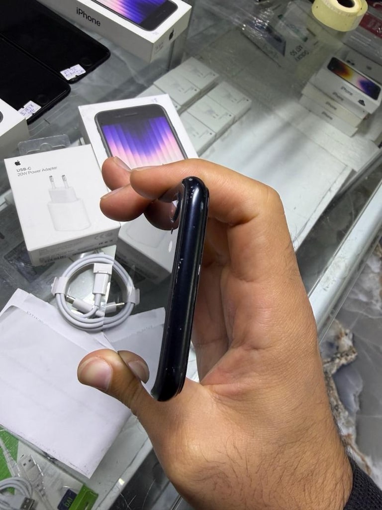 MÜHENDİSCELL’DEN İPHONE SE 3.NESİL İOS 18 PİL%98 KUTU FATURALI - 4