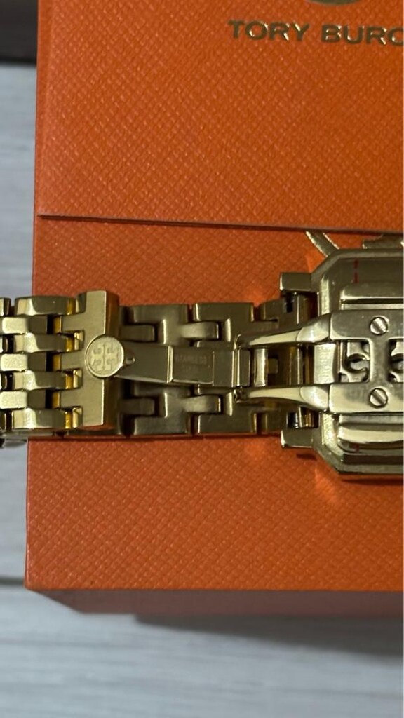 tory burch saat - 4