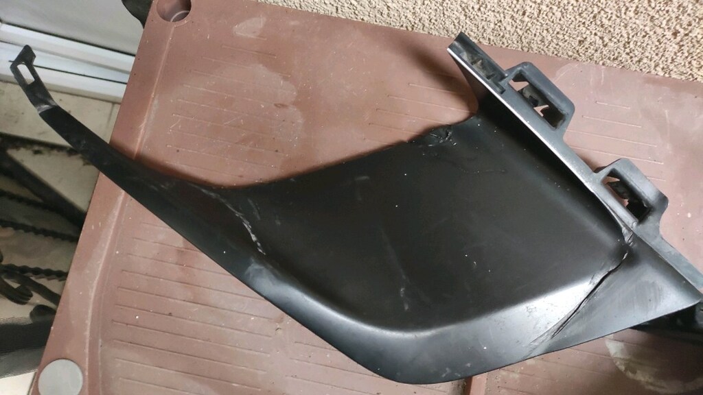 2011 Peugeot 308 (makyajlı kasa) sağ sol sis farı kaşıol sis farı kaşı - 3