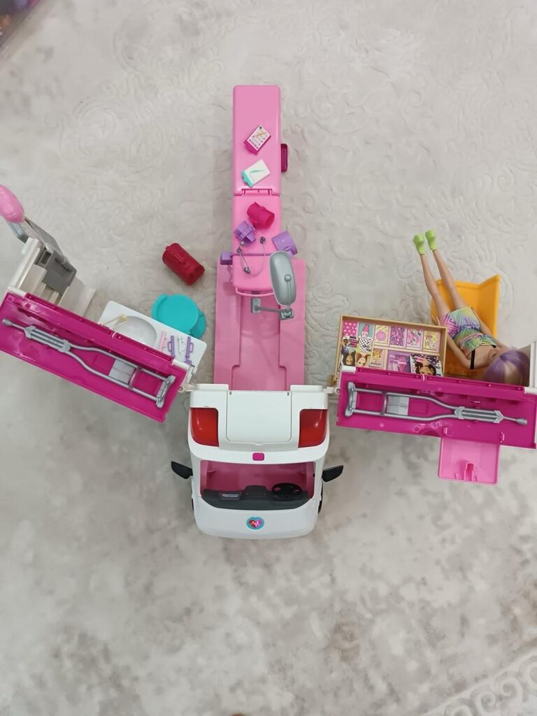 orjinal barbie ambulans - 3