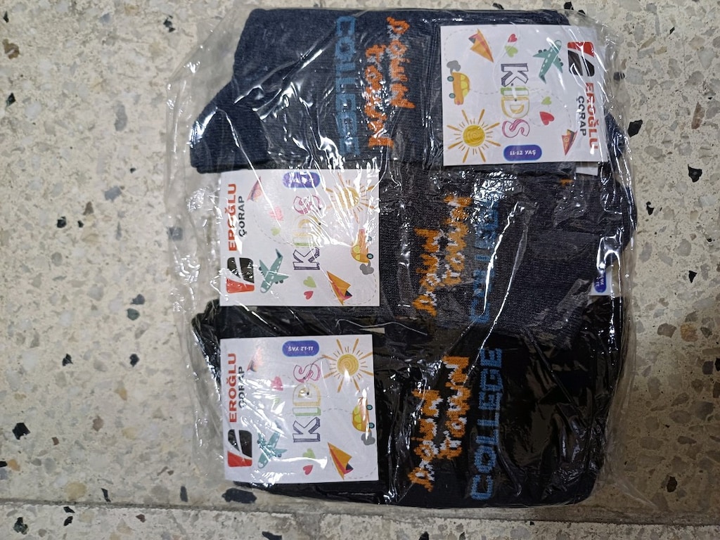 çocuk çorap her yaş her renk mevcut 12 adet 90 TL - 2