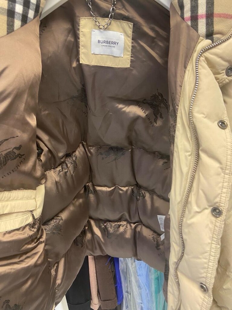 Orijinal Burberry Şişme Mont (Kusurları Mevcut / Fiyat Çok Uygun ) - 8