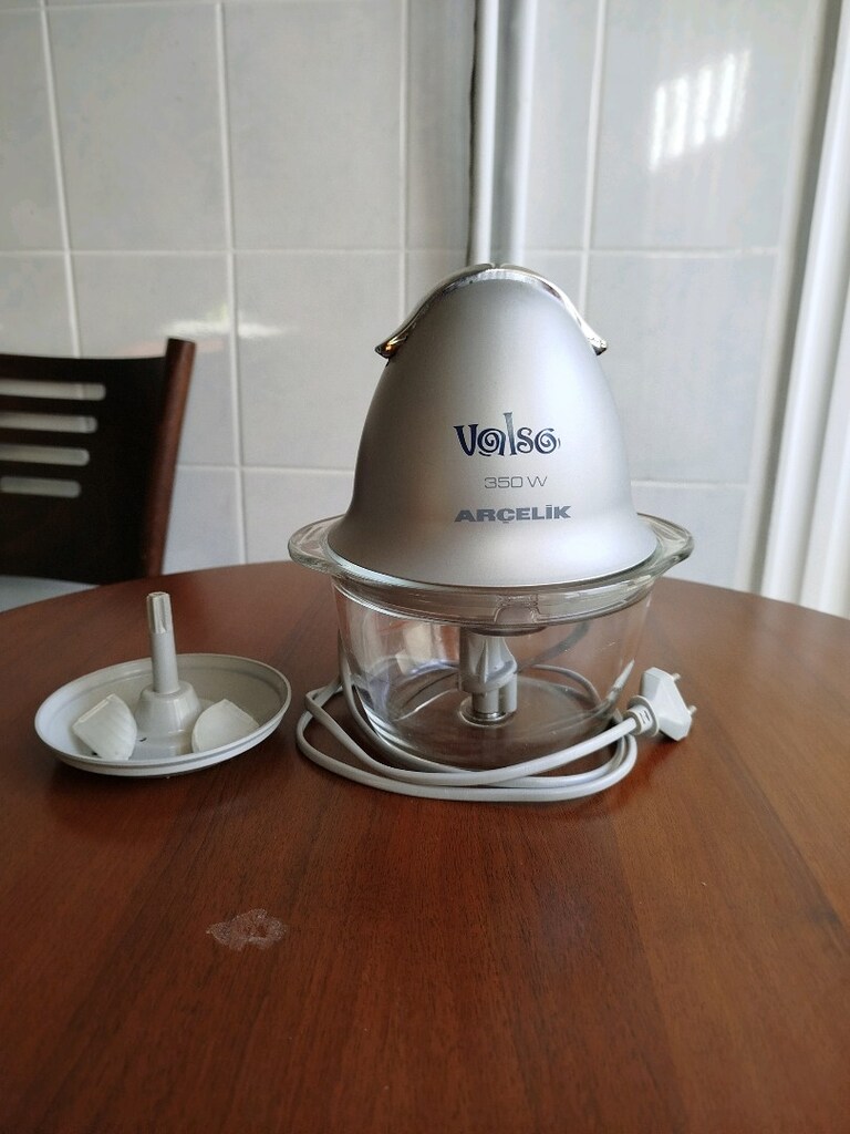 Sıfır gibi Arçelik Valso 350W doğrayıcı, cam hazne ve çoklu aparatlarl - 5