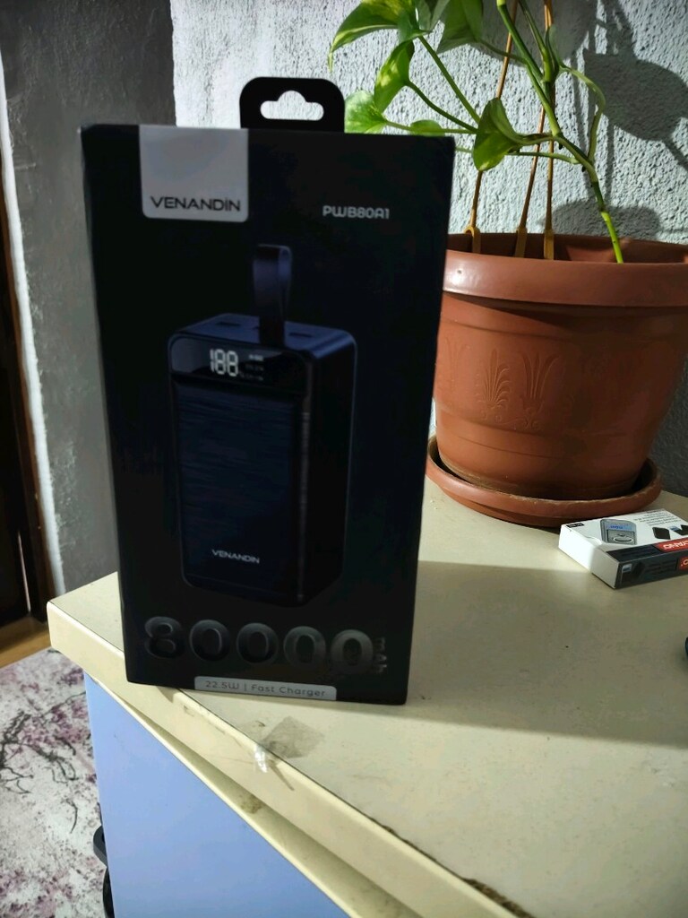 sıfır kutusunda 80.000lik powerbank vendndin msrka kaliteli LED ışıklı - 6