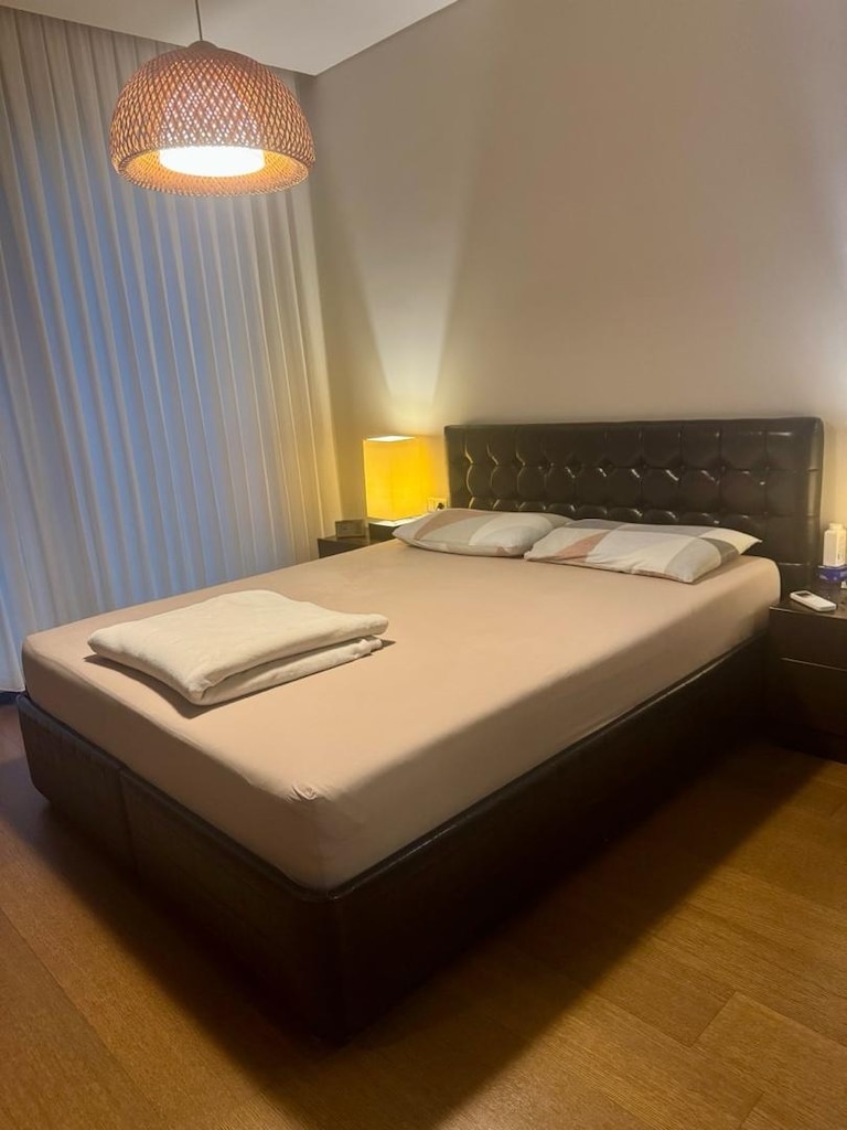Komple Yatak Odası Takımı - Gardırop + Baza + Şifonyer + Komodin + Puf