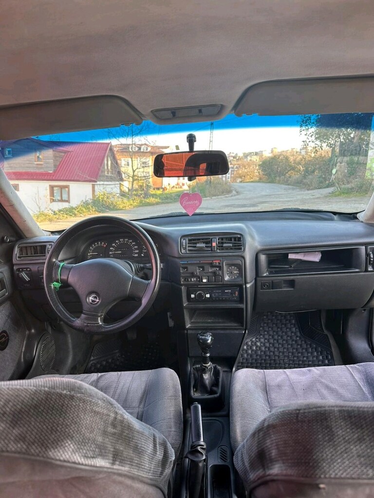 KURUŞ MASRAFSIZ 91 MODEL VECTRA A 1.6 GLS - BASKI BALATA, AKÜ, SIFIR - 10