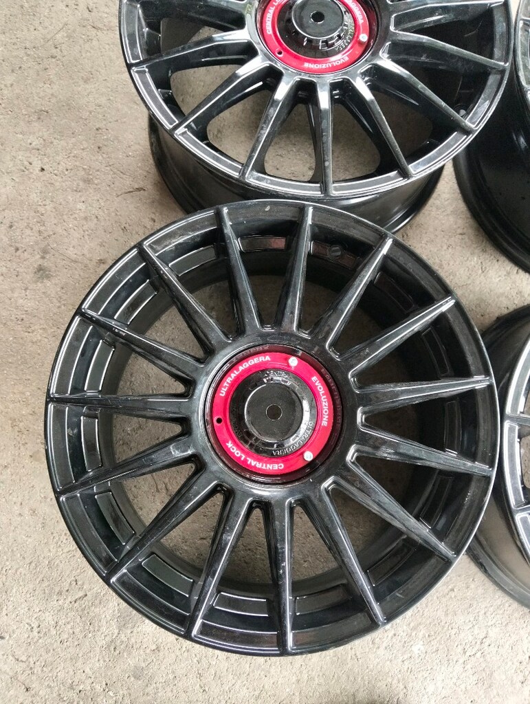 17 İNÇ 5X112 OZ RACİNG SUPERTURİSMO PİYANO BLACK JANT TAKIMI - 4