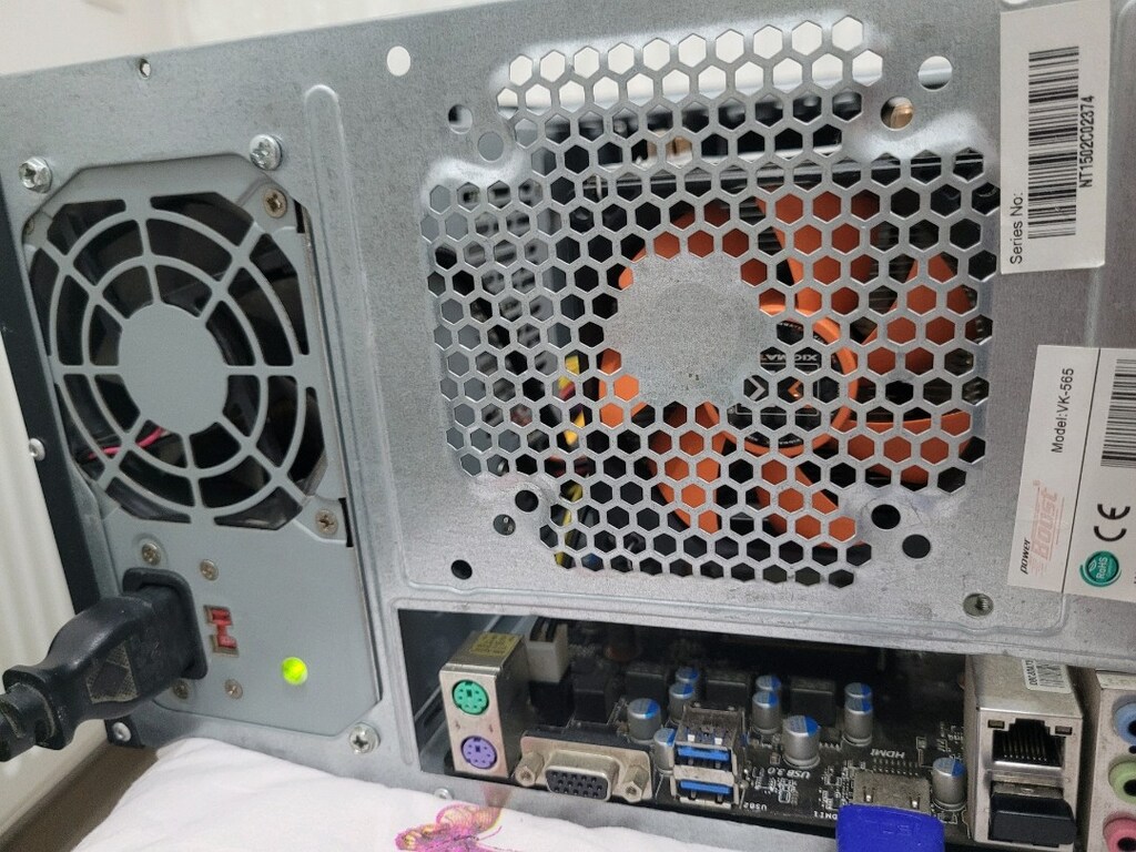 MSI A68HM-E33 V2 + AMD A8-5600K + 8GB RAM + 500GB HDD + XIGMATEK SOGUT - 2