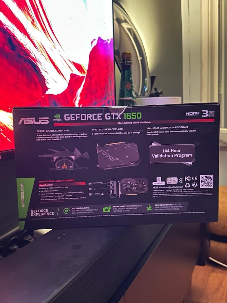 ASUS ROG GTX 1650 SUPER - 2