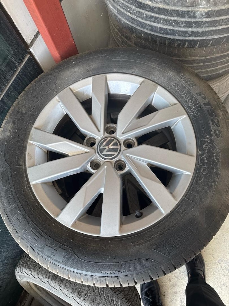 Orijinal VW Passat B8 Aragon 16 İnç Jant Lastik (215/60 R16 - DOT 2023 - 2