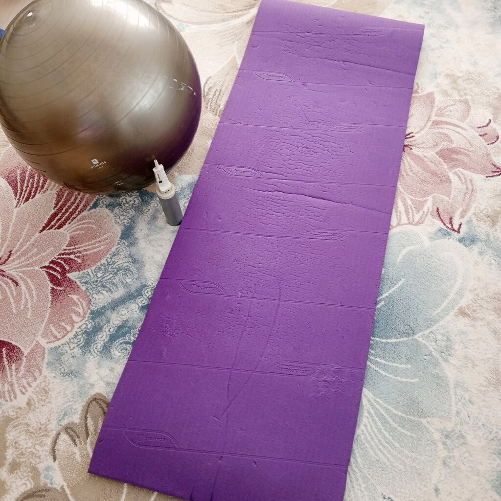 DOMYOS Gym/Pilates Topu 55 cm+ şişirme POMPASI+KALIN PİLATES/YOGA MAT.